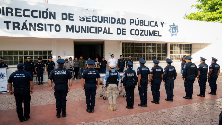 Despiden con honor a la policía María Venancia Cauich Chi en un emotivo homenaje&nbsp;luctuoso.