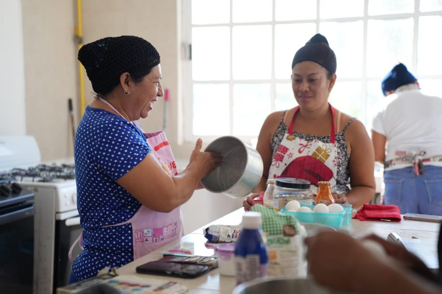 Gobierno Municipal fortalece y empodera a las mujeres cozumeleñas con los cursos de&nbsp;COMUMU.