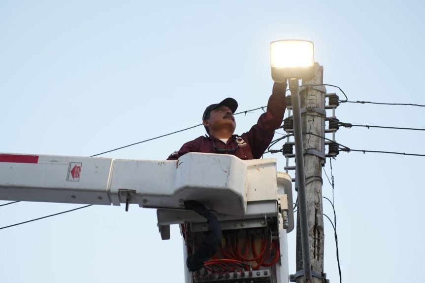 Chacón recorre la colonia San Miguel 1 encabezando un gobierno de&nbsp;territorio