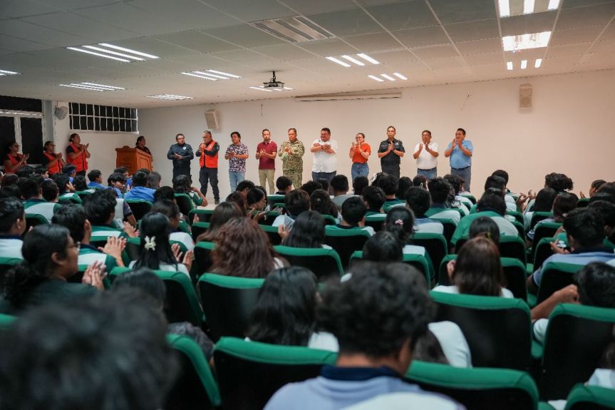Chacón refuerza el programa «Escuelas Seguras» con pláticas de prevención en centros&nbsp;educativos