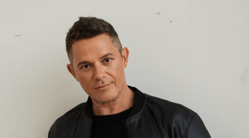 Alejandro Sanz habría salido con fan a la que le llevaba 30 años; ahora lo acusa de hacer algo “moralmente”&nbsp;inaceptable