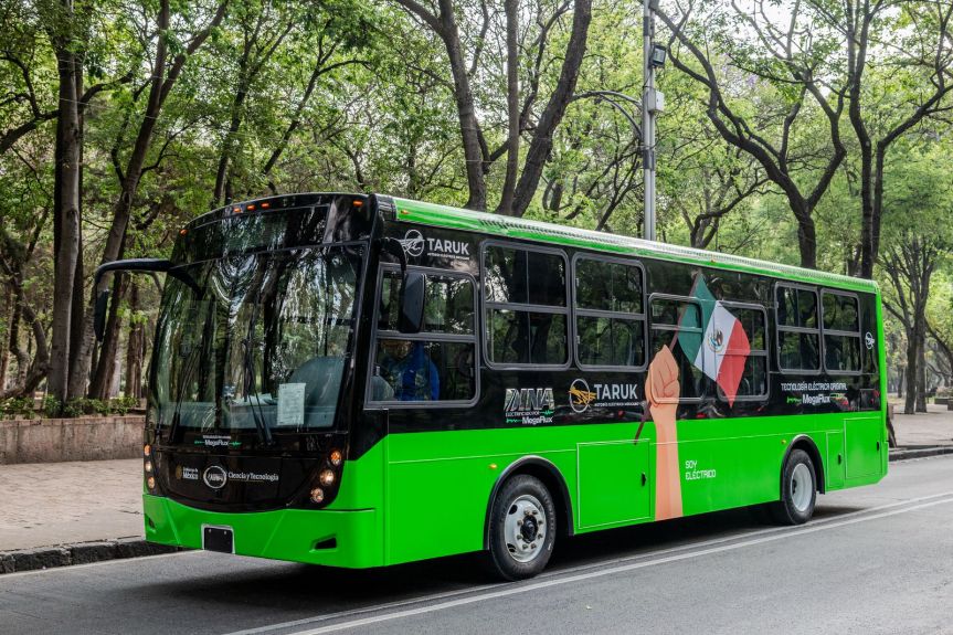 Visita IMOVEQROO la planta MegaFlux en su primer acercamiento de los autobuses eléctricos Taruk fabricados en&nbsp;México