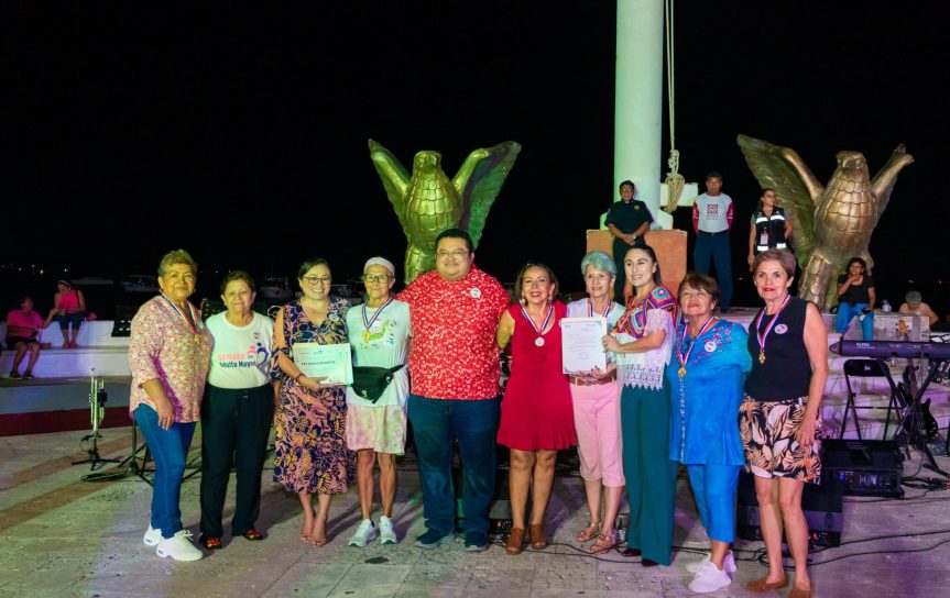 Chacón y Diana Sosa clausuran la Semana del Adulto Mayor con Tardeada del&nbsp;Recuerdo