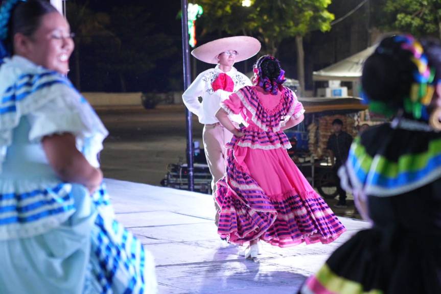 Gobierno de Cozumel realizó el evento “Así se baila a México”: un intercambio cultural sin&nbsp;fronteras