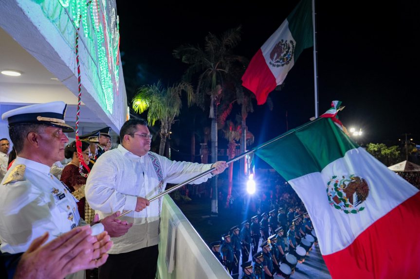 Chacón junto con el pueblo de Cozumel celebra con orgullo el CCXV aniversario del inicio de la Independencia de&nbsp;México