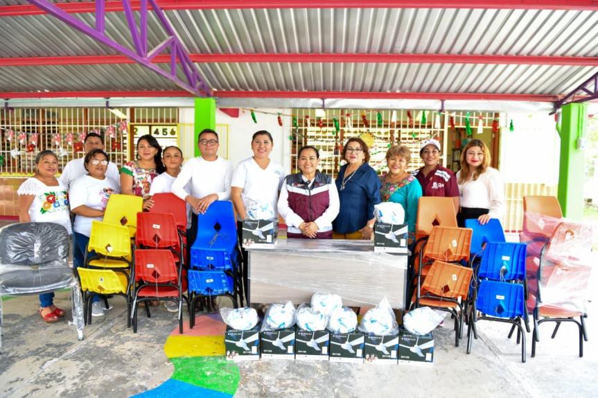 Entrega SEQ mobiliario y equipo en beneficio de las y los alumnos de educación&nbsp;básica