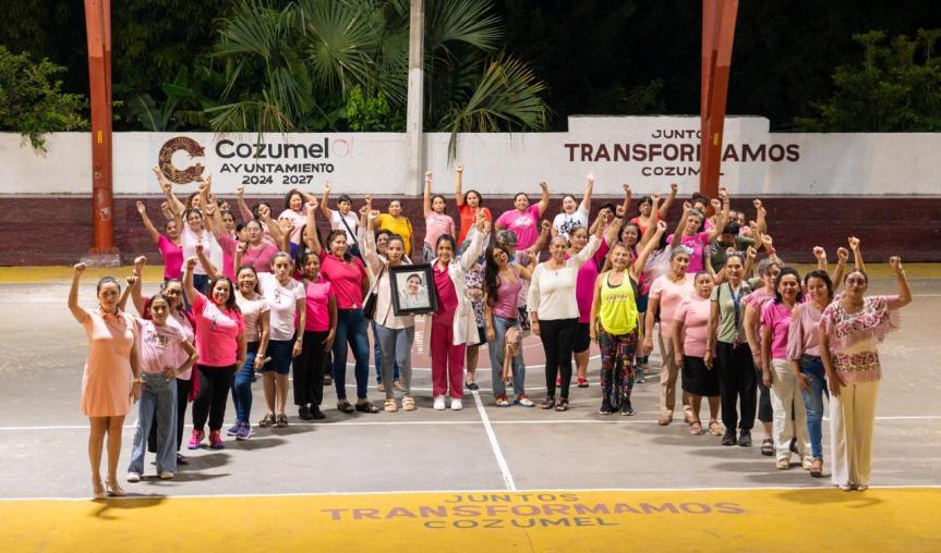 Gobierno Municipal imparte plática de prevención contra el cáncer de mama en pro de las mujeres y&nbsp;familias