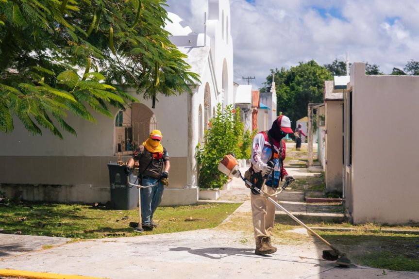 Chacón refuerza trabajos en panteones para recibir a&nbsp;visitantes