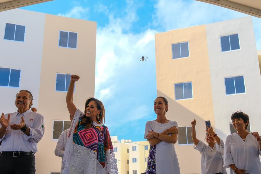 Claudia Sheinbaum y Mara Lezama entregan las primeras 225 casas del programa Viviendas para el Bienestar, en Playa del&nbsp;Carmen