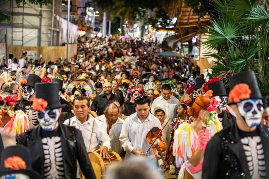 Consolida Caribe Mexicano su liderazgo turístico con más de 332 mil visitantes durante el puente del Día de&nbsp;Muertos