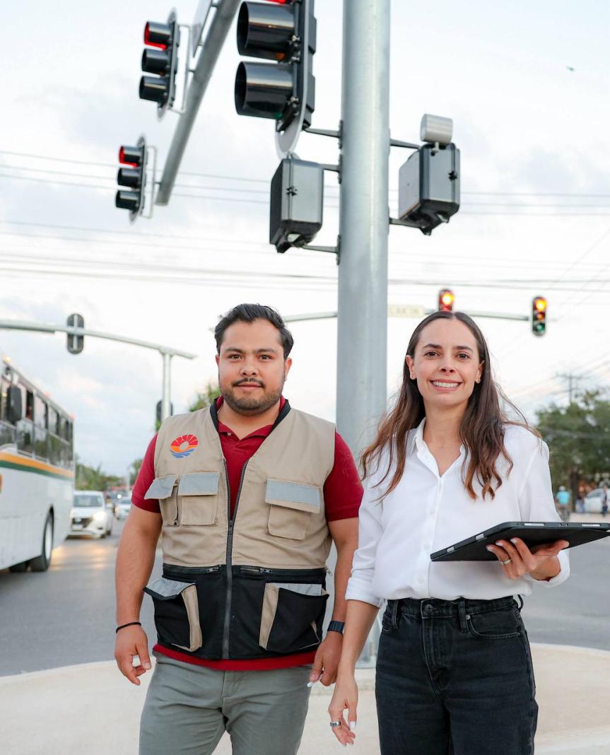 Ana Paty Peralta supervisa avance de cruces&nbsp;seguros