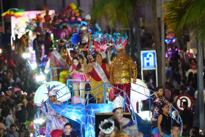 Carnaval Cozumel 2026 impulsa ocupación hotelera al cien por ciento y fortalece la derrama&nbsp;económica