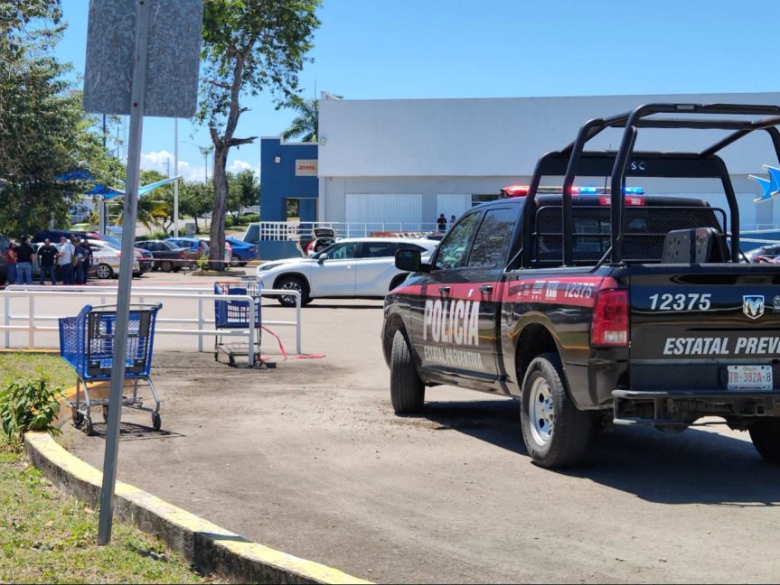 Investiga FGE homicidio en estacionamiento de centro comercial en Chetumal; apuntan a posible móvil&nbsp;pasional