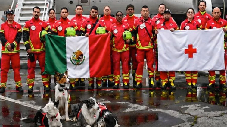 Cruz Roja entrega reconocimientos a rescatistas que apoyaron a Venezuela tras&nbsp;terremoto