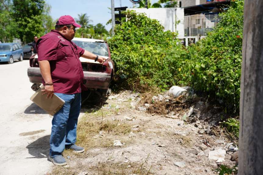 Encabeza José Luis Chacón jornada “Juntos Limpiamos Cozumel” en la colonia Félix&nbsp;González