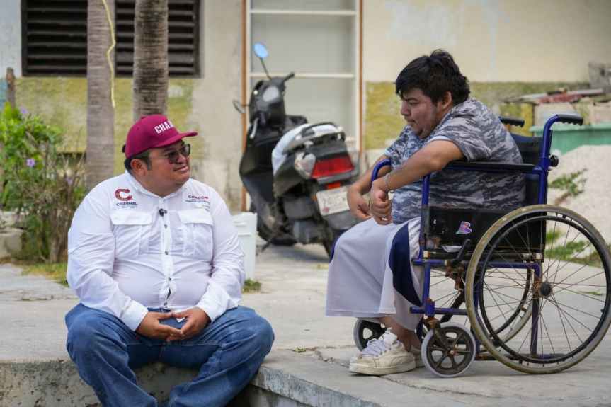 Chacón encabeza jornada Juntos Limpiamos Cozumel en la colonia Flores Magón&nbsp;II