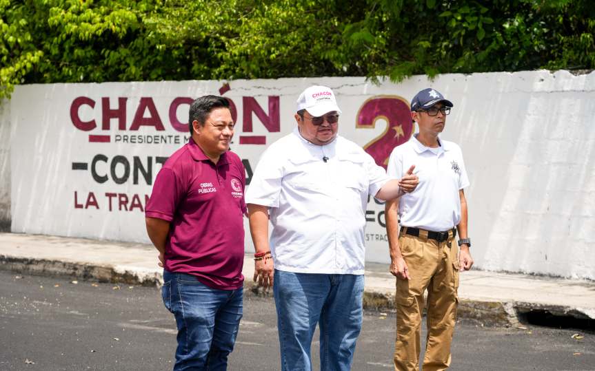Supervisa Chacón avances de repavimentación en la 11&nbsp;avenida