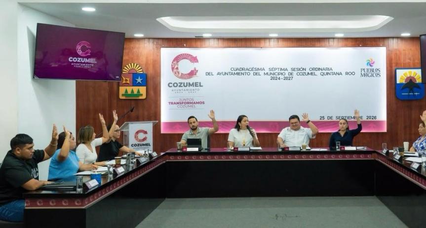 Cabildo de Cozumel aumenta becas para hijas e hijos de policías y aprueba estímulos para apoyar a familias y&nbsp;comercios
